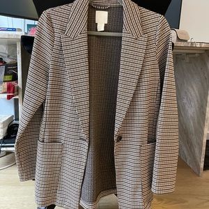 Small H&M houndstooth blazer 🤎